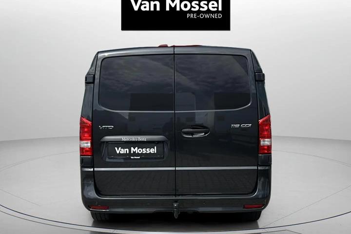 Grå Mercedes Vito fra 2025