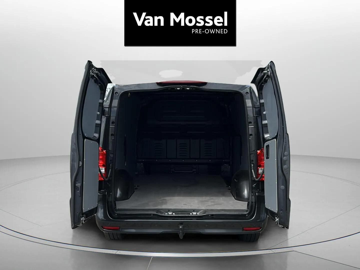 Grå Mercedes Vito fra 2025