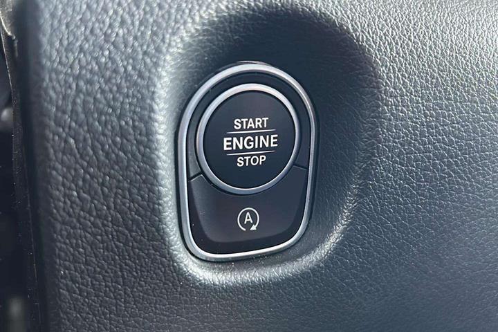 Grå Mercedes Vito fra 2025