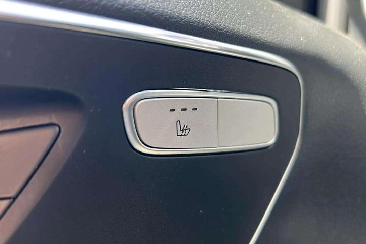Grå Mercedes Vito fra 2025
