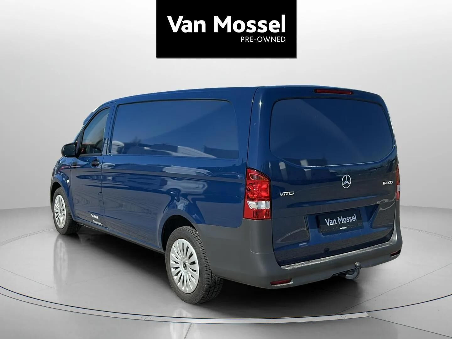 Hvid Mercedes Vito fra 2025
