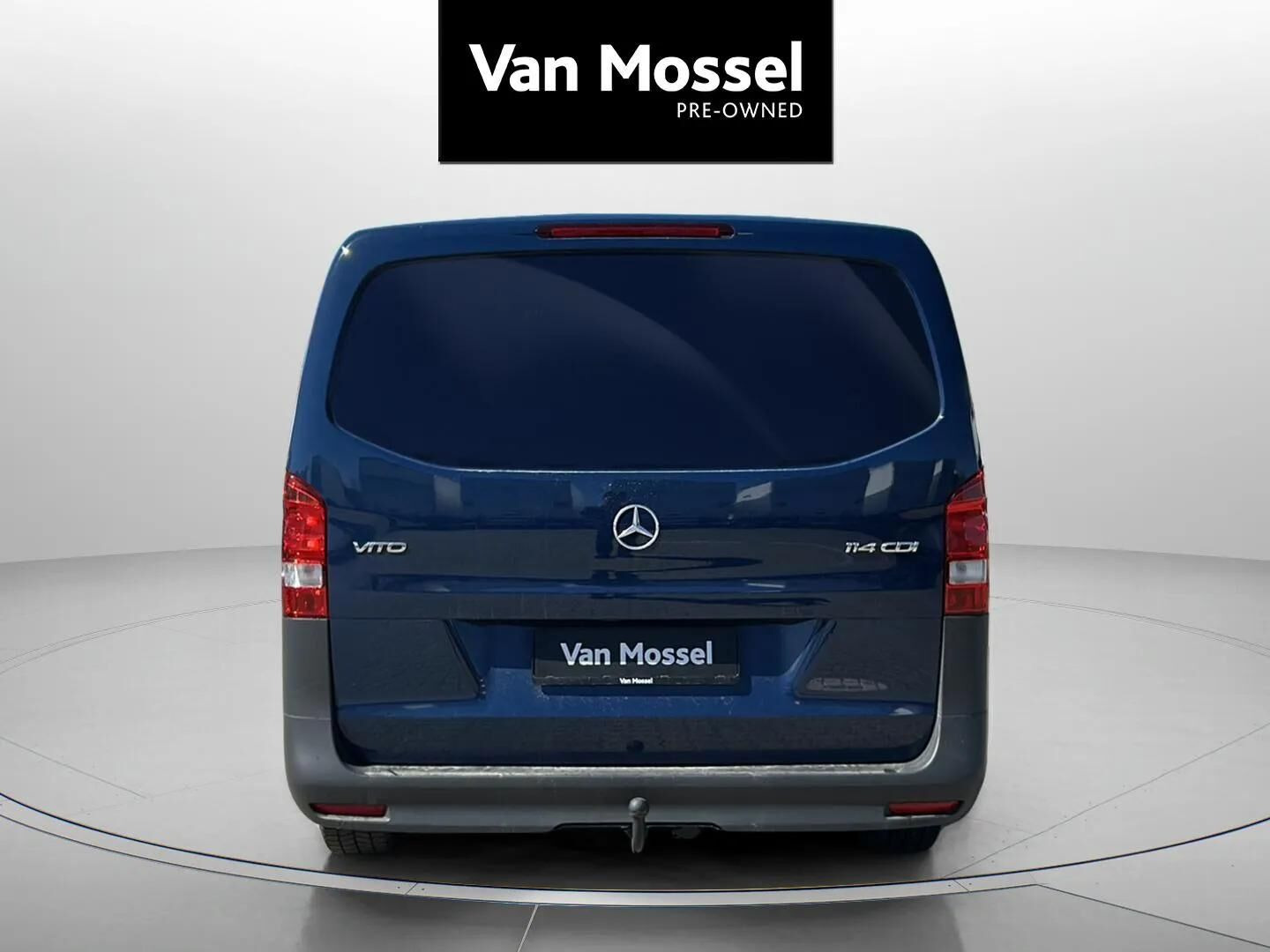 Hvid Mercedes Vito fra 2025