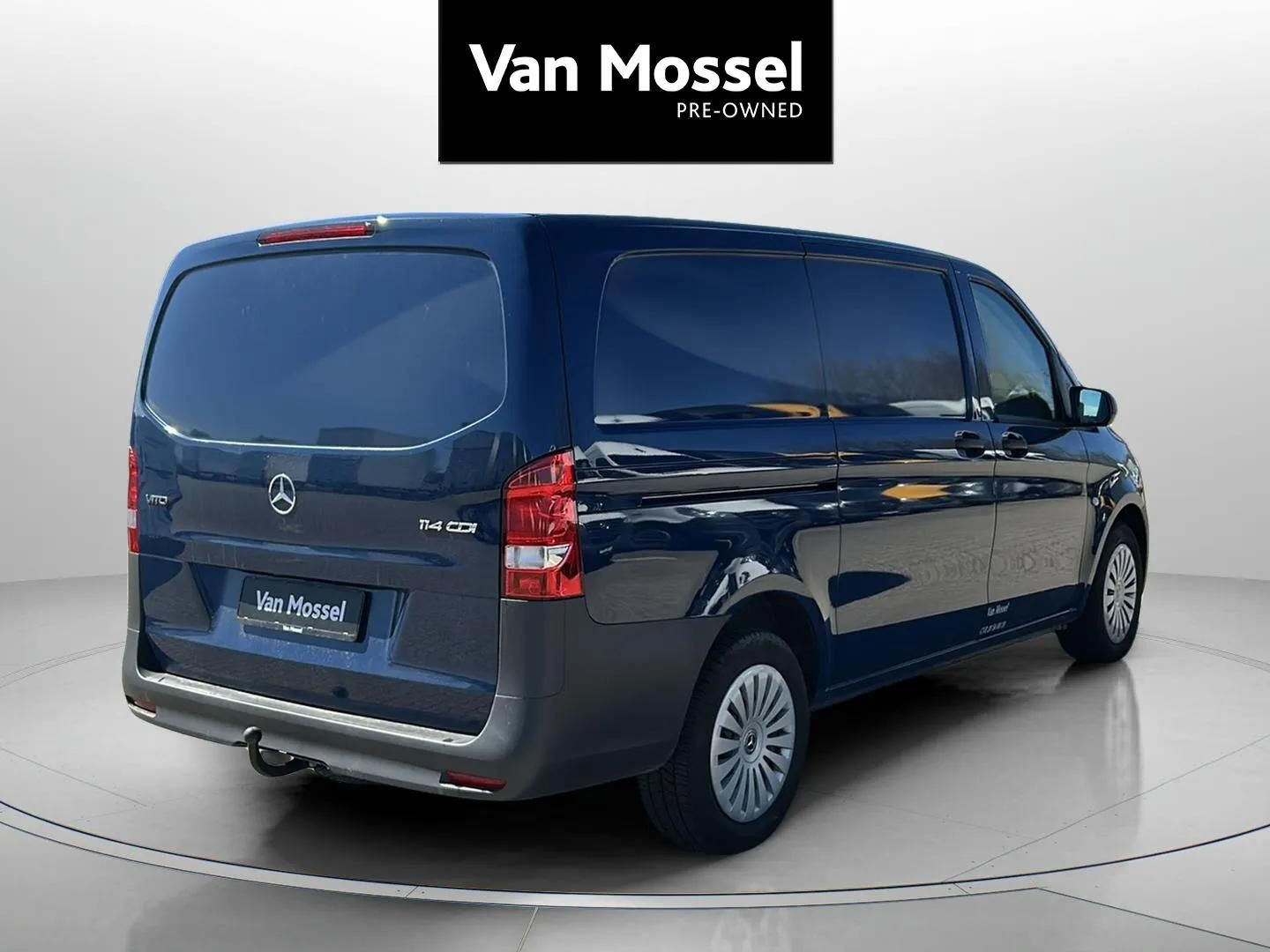 Hvid Mercedes Vito fra 2025