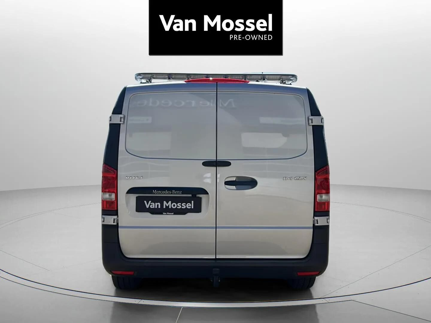 Hvid Mercedes Vito fra 2023