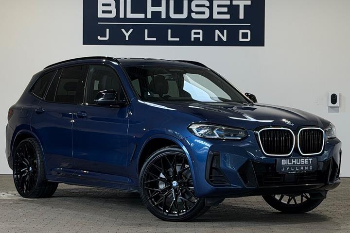 Blå BMW iX3 fra 2022