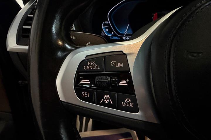 Blå BMW iX3 fra 2022