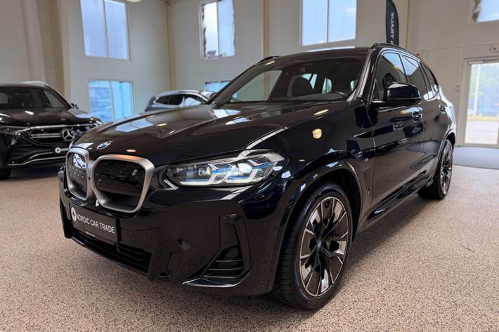 Sort BMW iX3 fra 2022