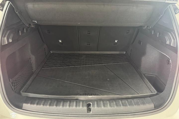 Hvid BMW iX1 fra 2023