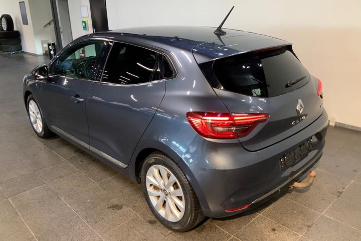 Grå Renault Clio V fra 2021