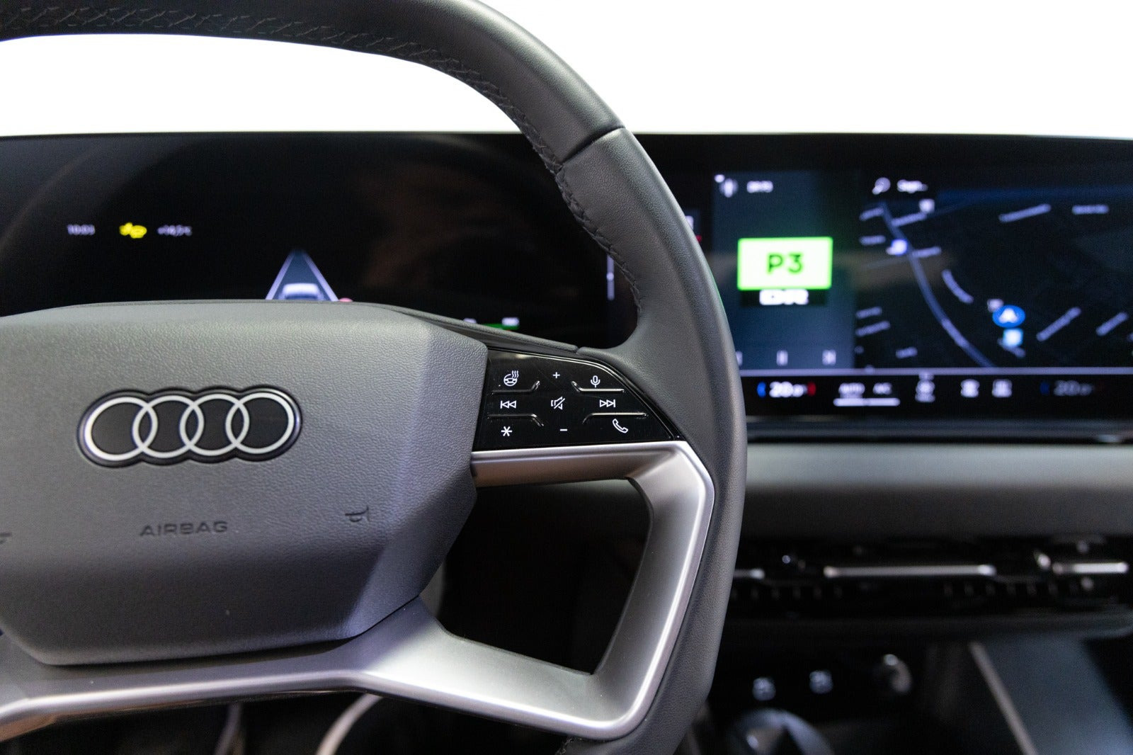 Grå Audi A6 e-tron fra 2025
