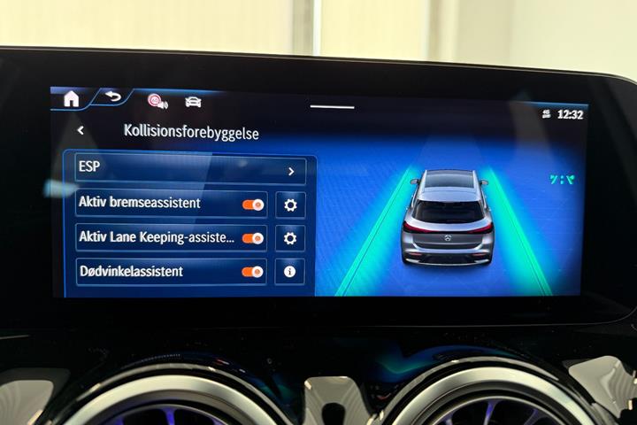 Hvid Mercedes EQA250+ fra 2025