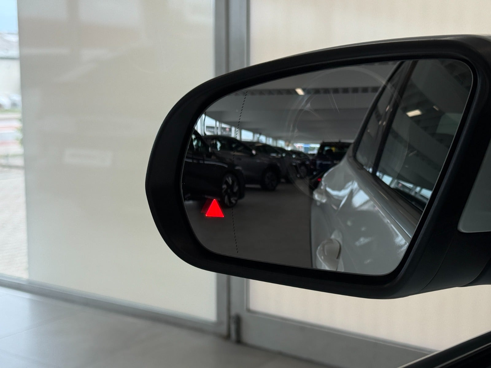 Hvid Mercedes EQA250+ fra 2025