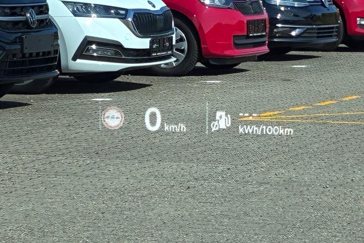 Hvid Skoda Enyaq fra 2026
