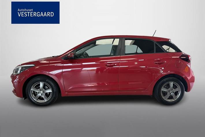 Rød Hyundai i20 fra 2019