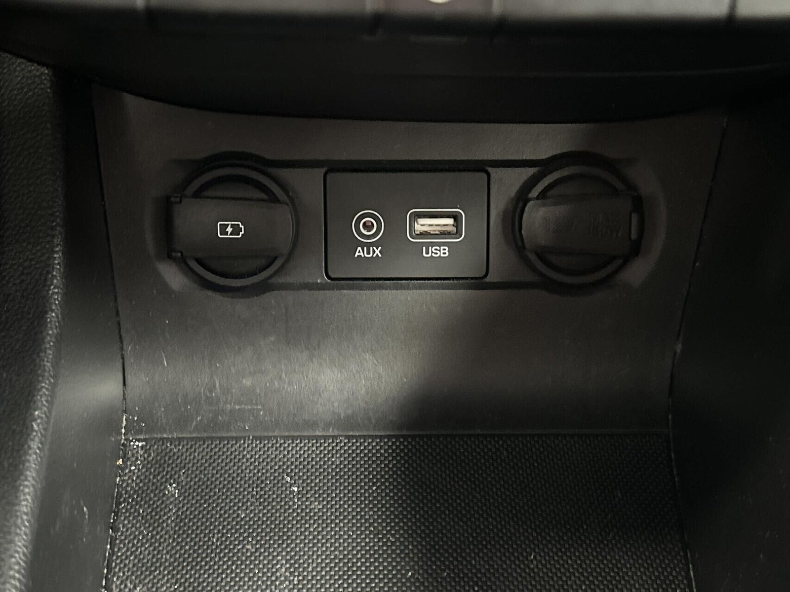 Rød Hyundai i20 fra 2019