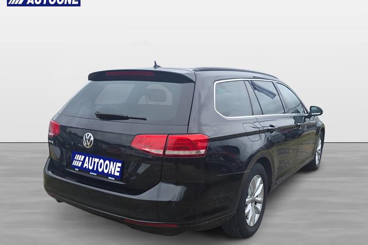 Sort VW Passat fra 2018