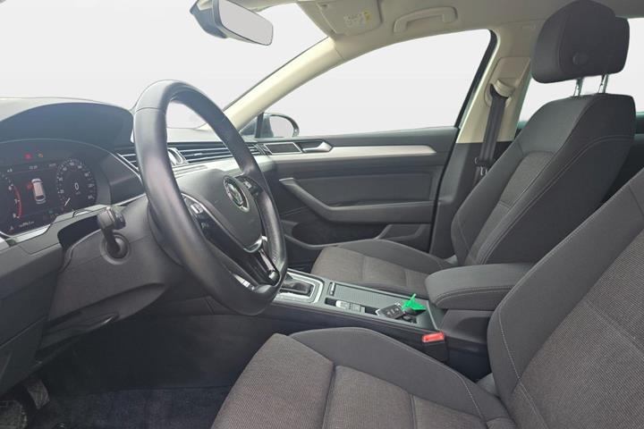 Sort VW Passat fra 2018