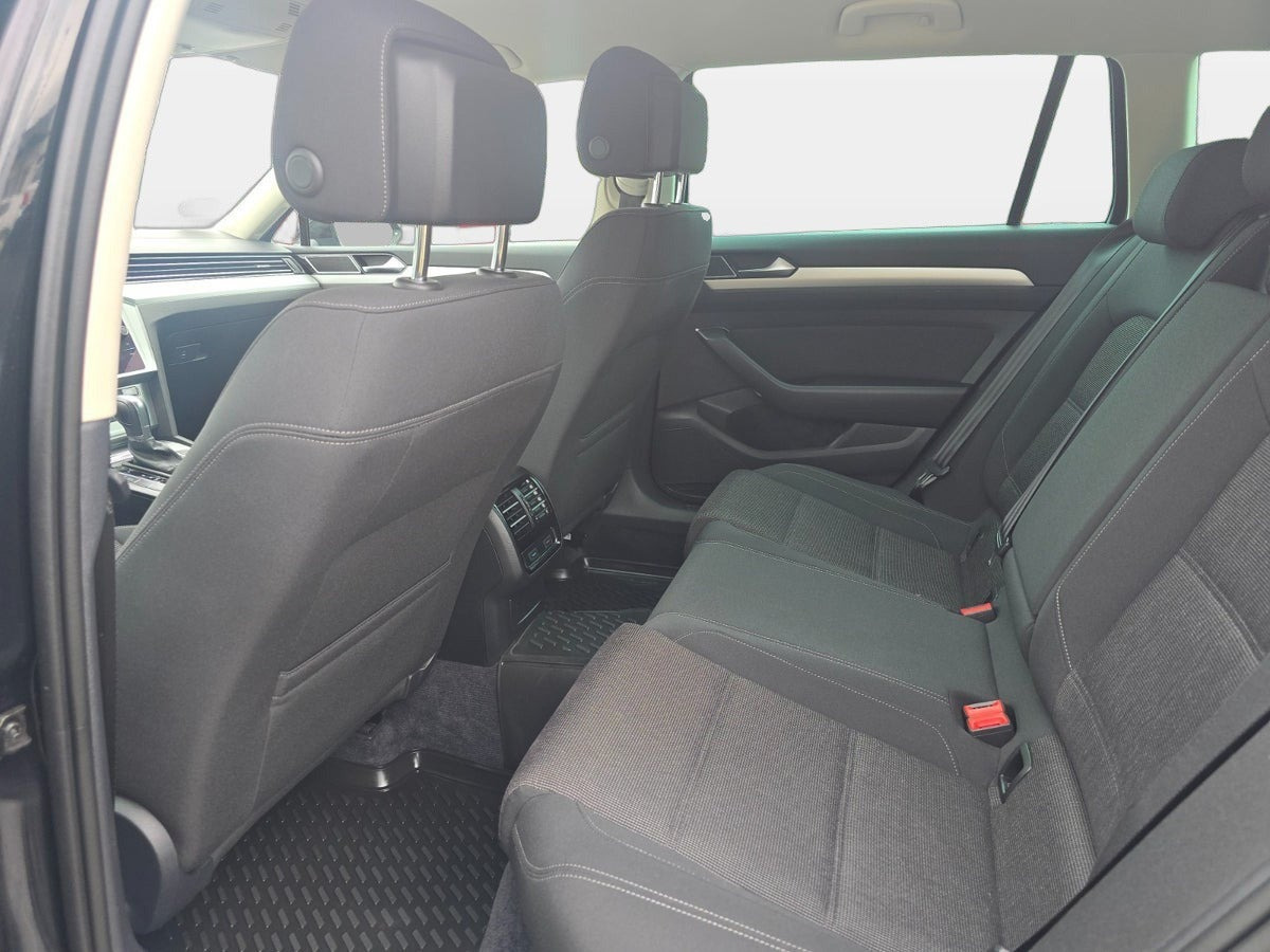 Sort VW Passat fra 2018