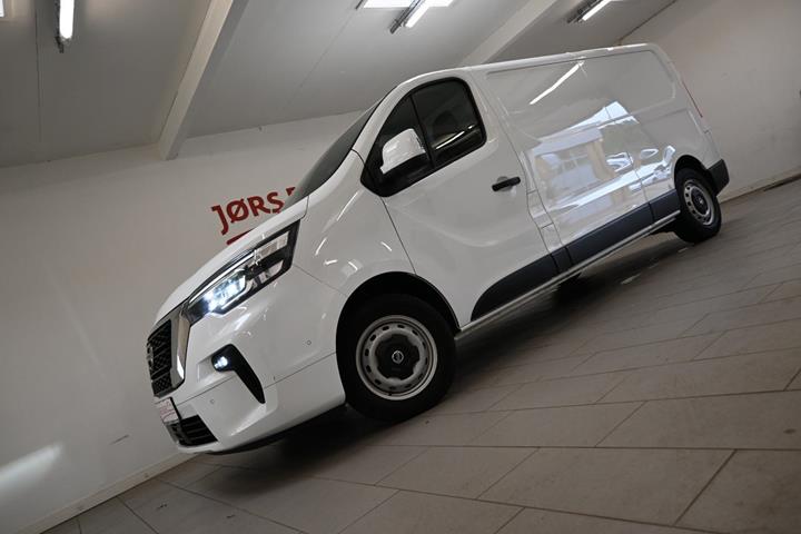 Hvid Nissan Primastar fra 2022