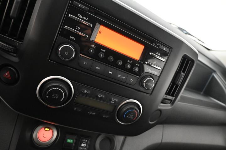 Hvid Nissan e-NV200 fra 2014