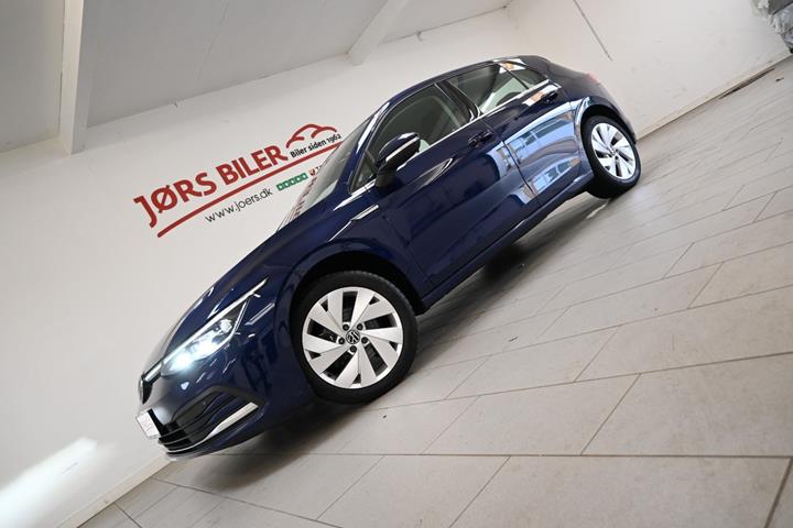 Blå VW Golf VIII fra 2021