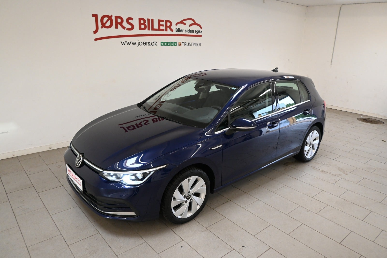 Blå VW Golf VIII fra 2021