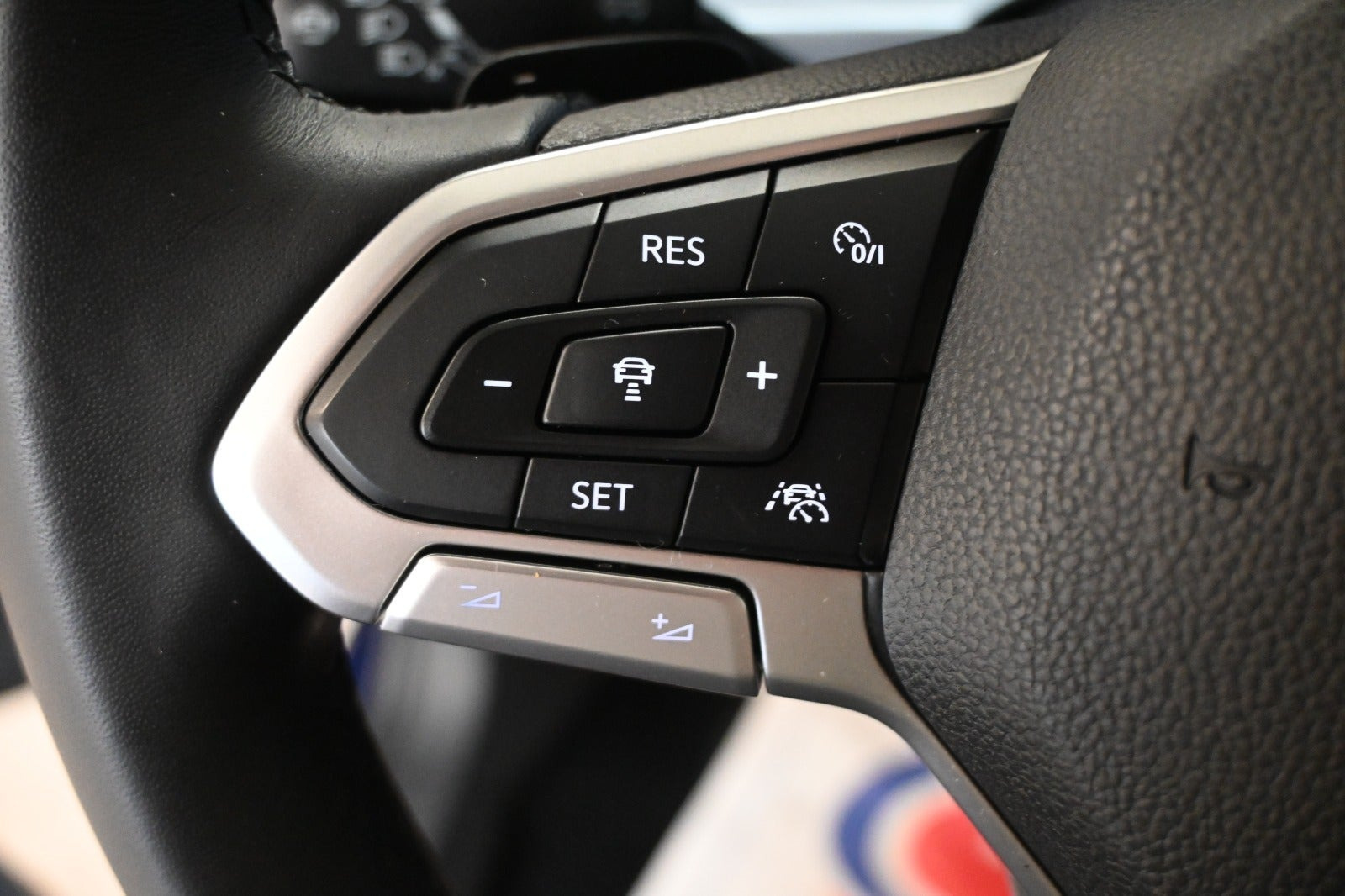 Blå VW Golf VIII fra 2021
