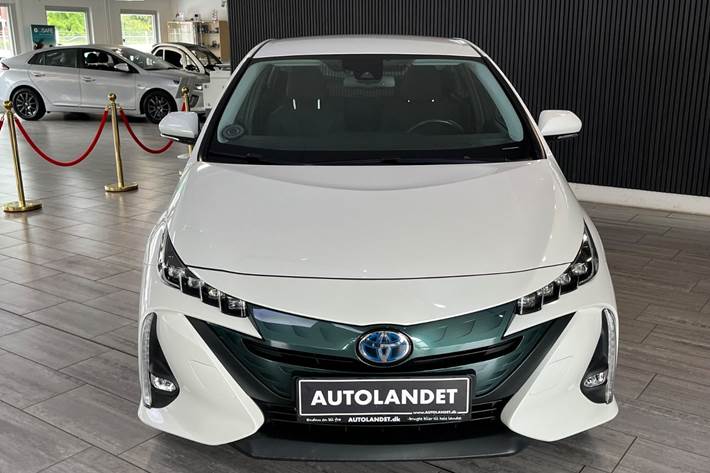 Hvid Toyota Prius fra 2018