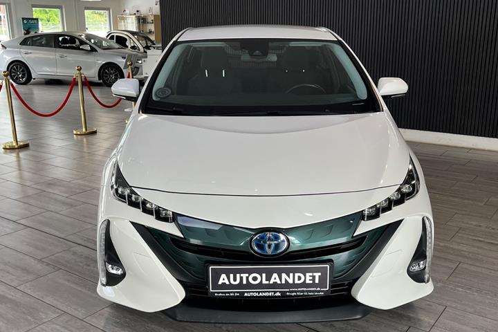 Hvid Toyota Prius fra 2018