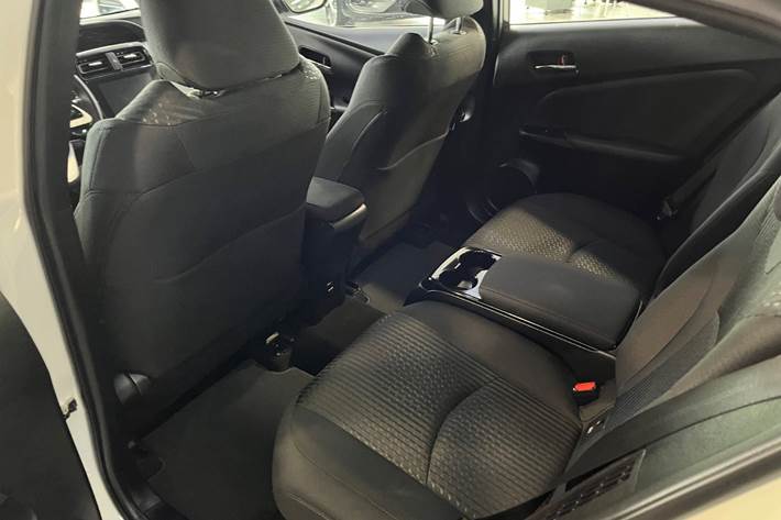 Hvid Toyota Prius fra 2018
