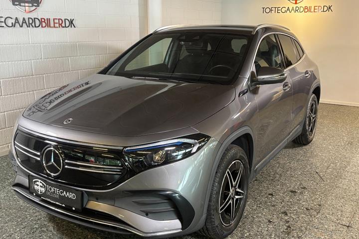 Grå Mercedes EQA250 fra 2021 set udefra