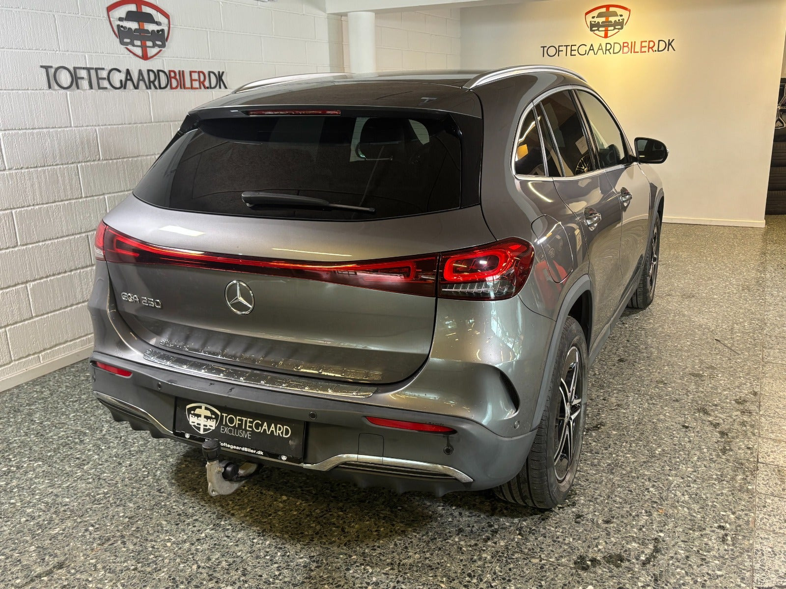 Grå Mercedes EQA250 fra 2021