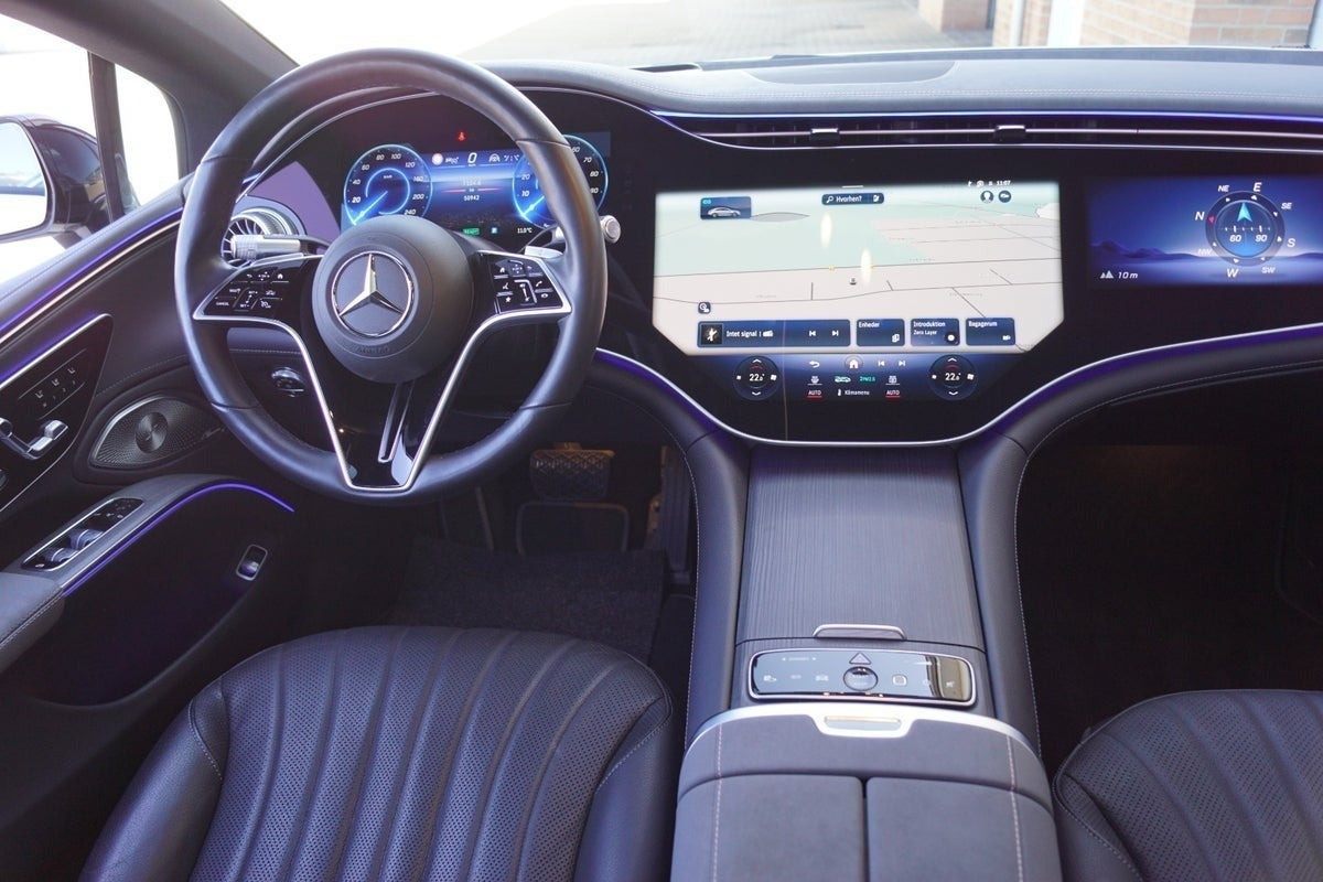 Hvid Mercedes EQS450+ fra 2022