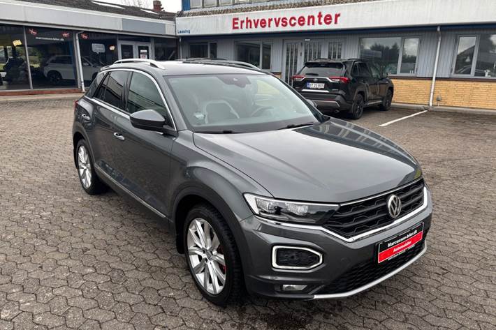 Grå VW T-Roc fra 2018