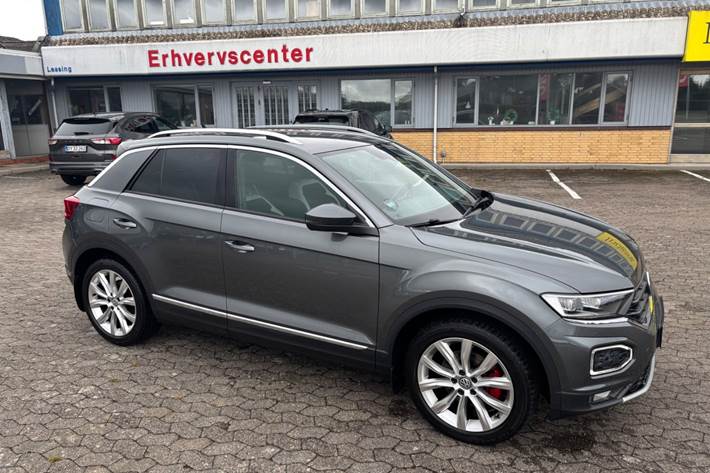 Grå VW T-Roc fra 2018