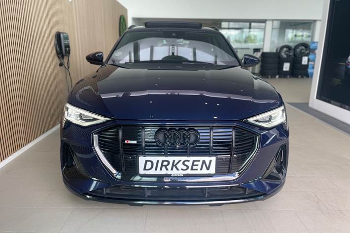 Blå Audi e-tron fra 2021