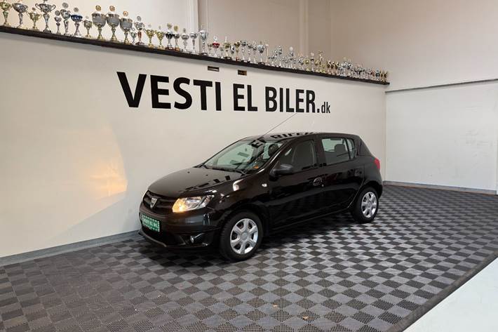 Sort Dacia Sandero fra 2013