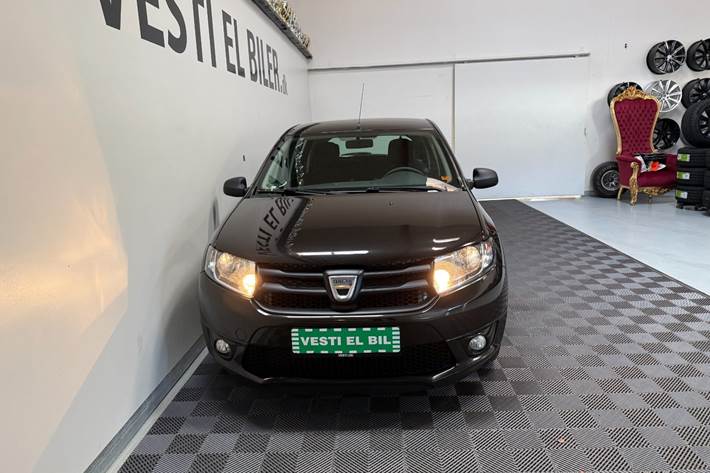 Sort Dacia Sandero fra 2013
