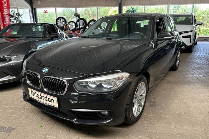 Sort BMW 118i fra 2017