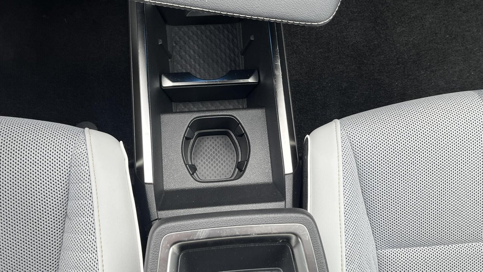 Grå Renault Scenic E-Tech fra 2024