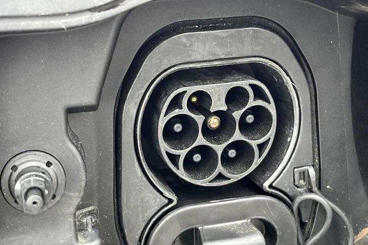 Grå Renault Scenic E-Tech fra 2024