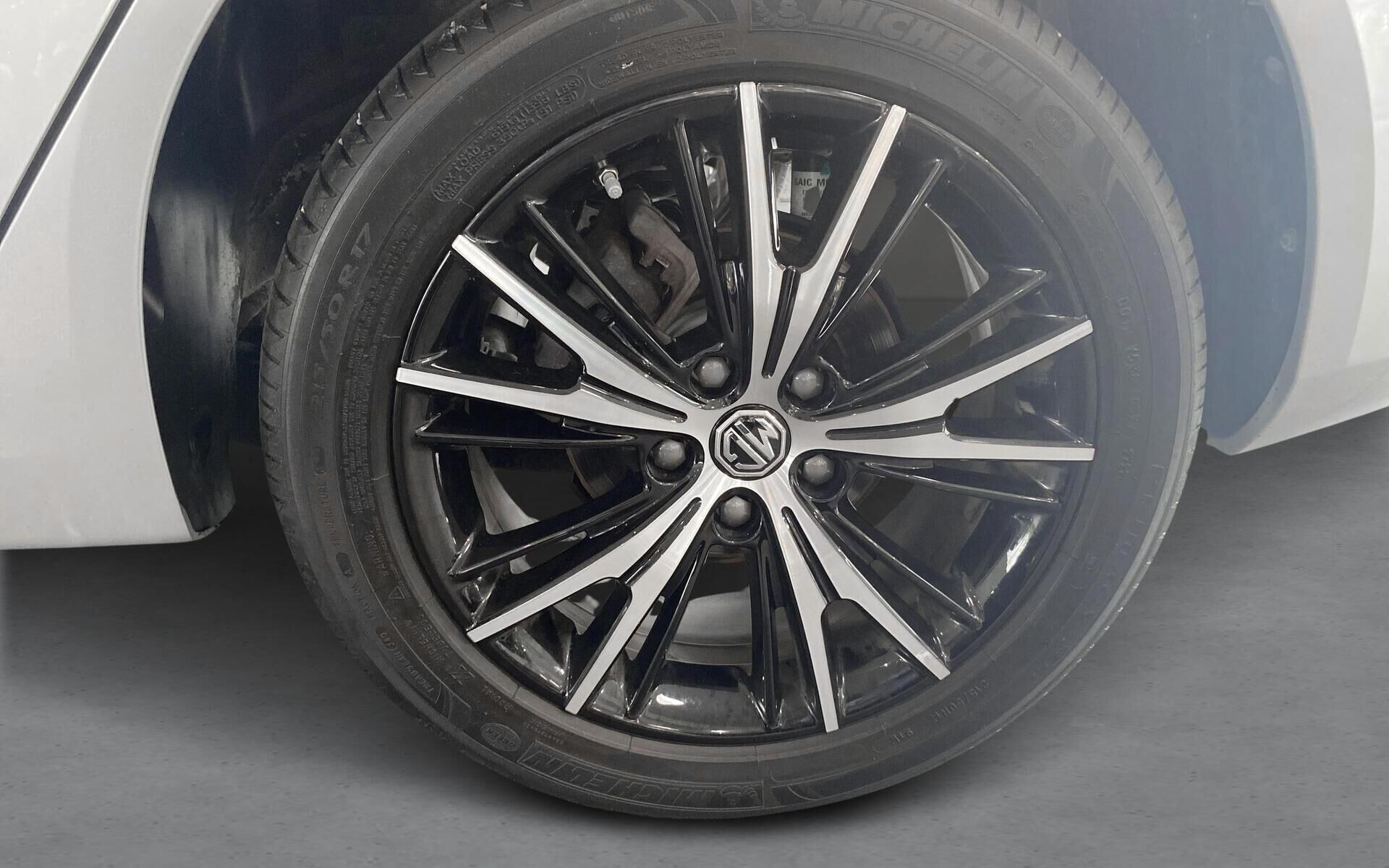 Sølv MG MG5 Electric fra 2023