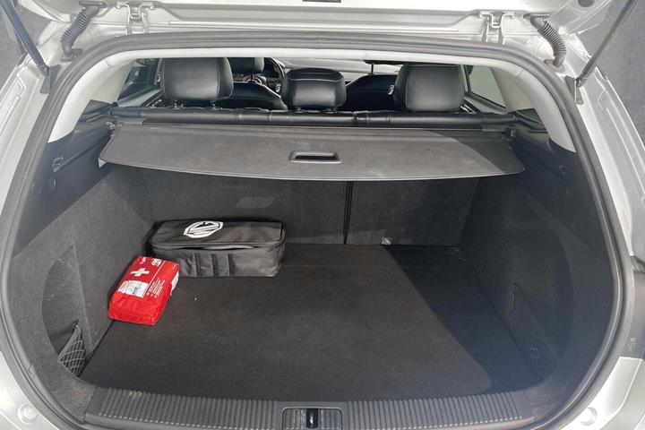 Sølv MG MG5 Electric fra 2023