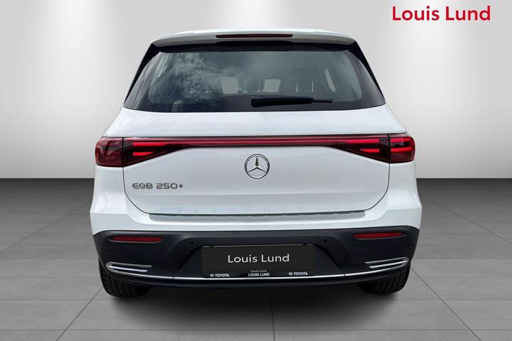 undefined Mercedes EQB 250+ fra 2024 set udefra