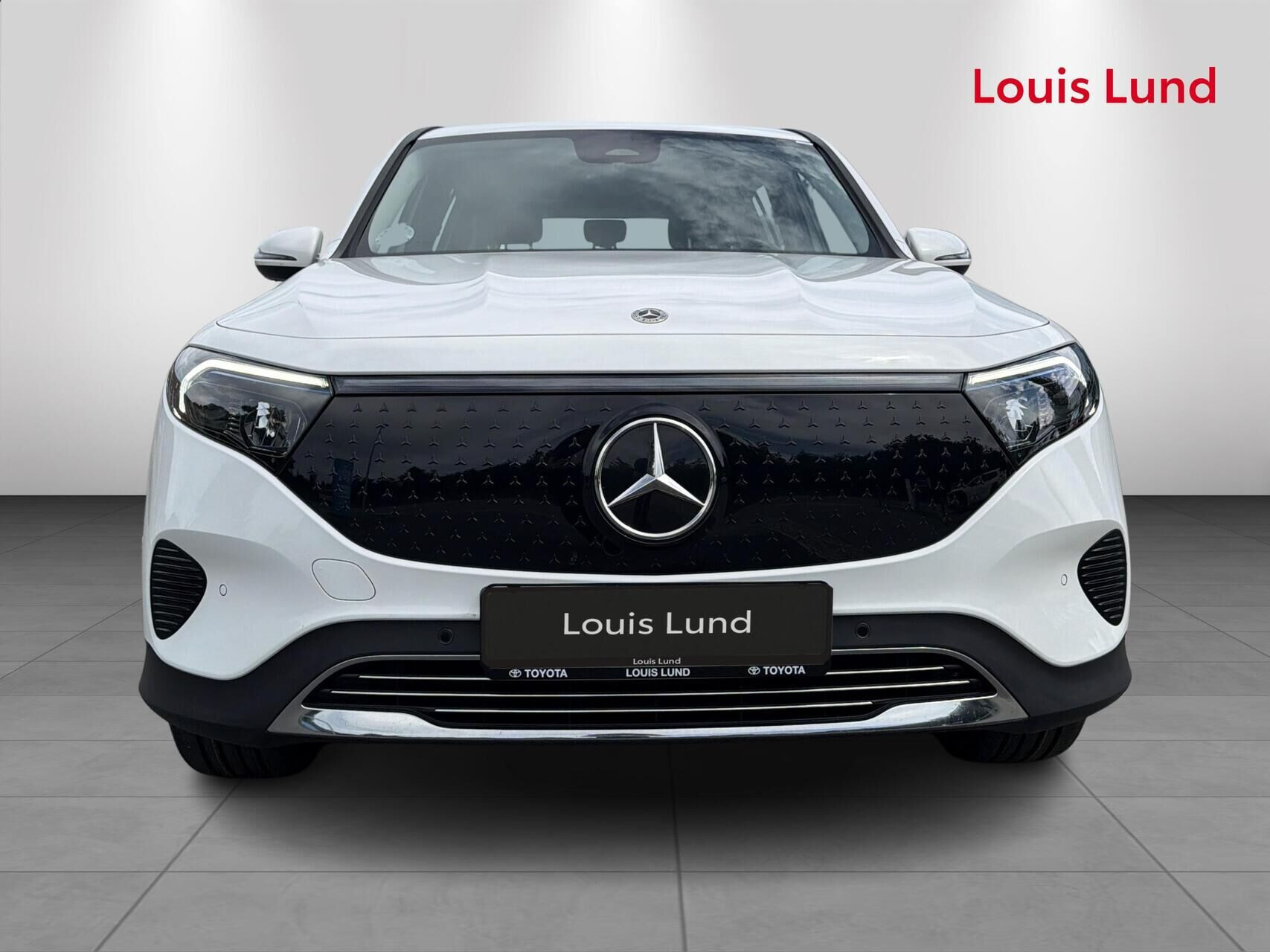 undefined Mercedes EQB 250+ fra 2024 set udefra