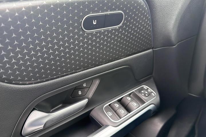 undefined Mercedes EQB 250+ fra 2024