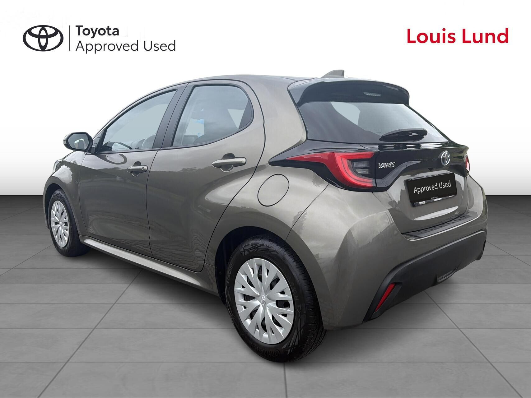 Bronze Toyota Yaris fra 2023