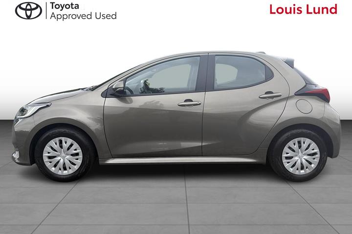 Bronze Toyota Yaris fra 2023