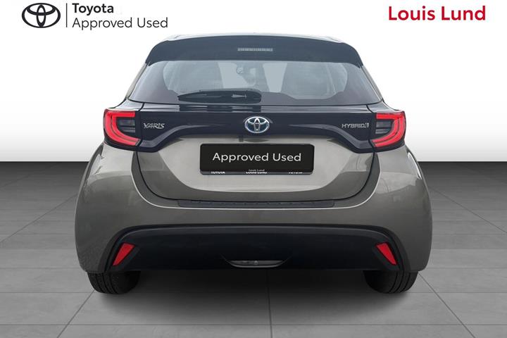 Bronze Toyota Yaris fra 2023