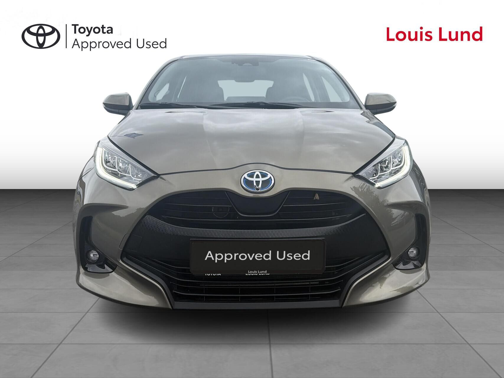 Bronze Toyota Yaris fra 2023